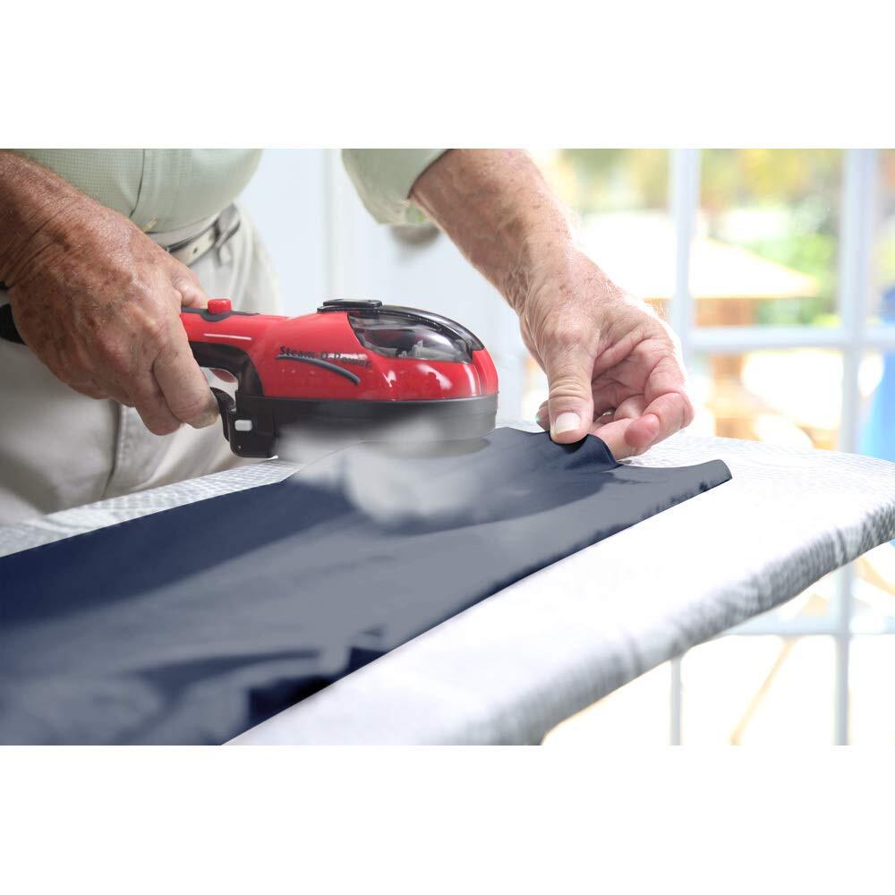 Plancha de mano a vapor